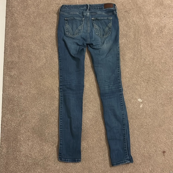Hollister Women’s Low Rise Super Skinny Jeans Size 3R - Picture 2 of 5